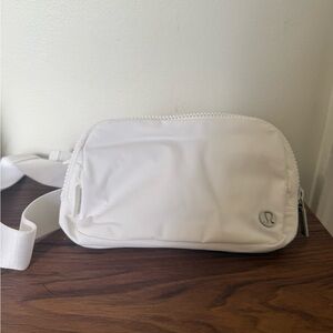 White lululemon fanny-pack